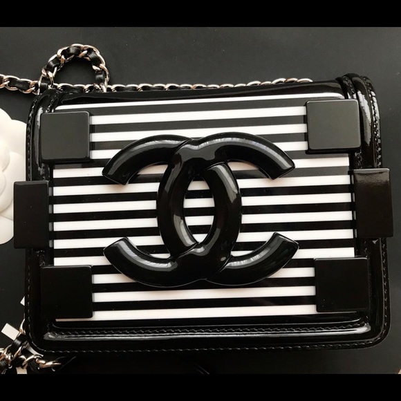 Chanel LEGO black and white bag - Picture 5 of 11